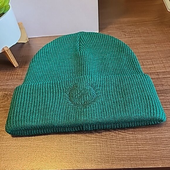 Victoria's Secret Rib Knit Beanie Forest Green Ladies‎ NWOT Fall Winter Gifting - Picture 2 of 5